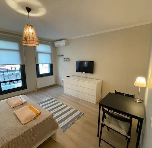 W/ Balcony In Center,5 Mn Walk To Istiklal Apartment Istanbul