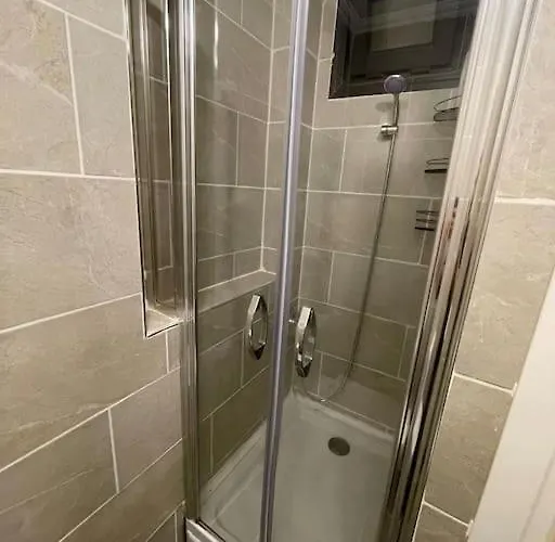 Apartment W/ Balcony In Center,5 Mn Walk To Istiklal Istanbul