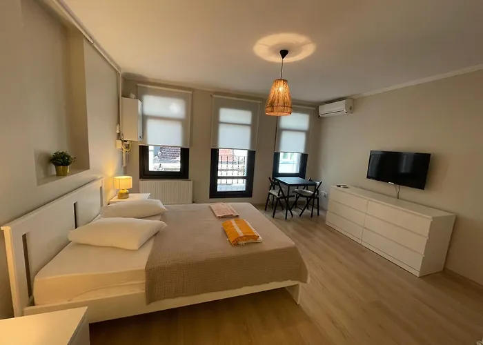 W/ Balcony In Center,5 Mn Walk To Istiklal Istanbul